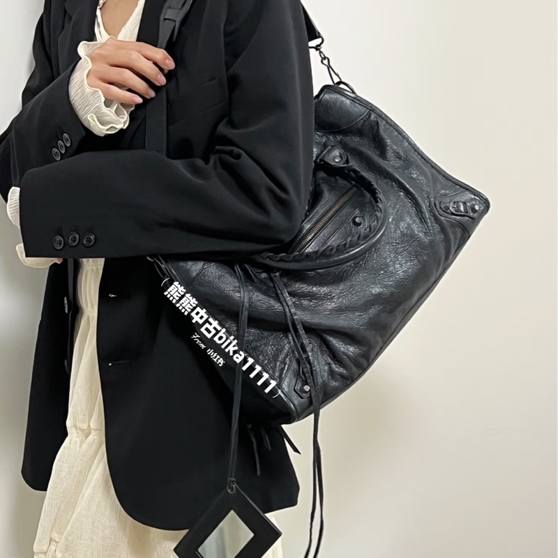 Balenciaga 巴黎世家黑色牛皮 Le City中號機車包 黑金釦手提斜背包-3