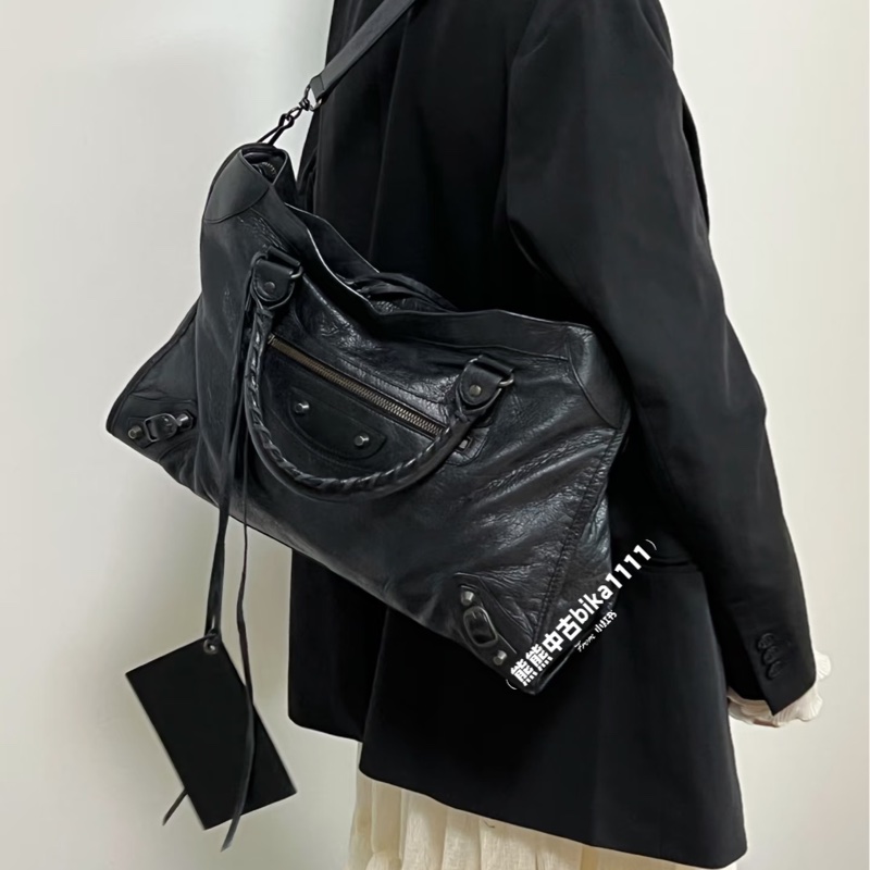 Balenciaga 巴黎世家黑色牛皮 Le City中號機車包 黑金釦手提斜背包-4