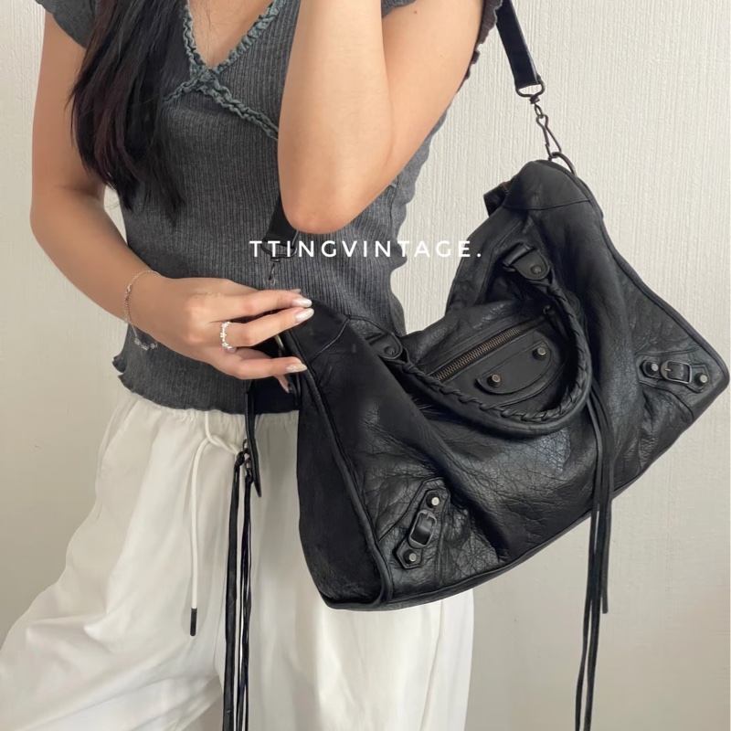 Balenciaga 巴黎世家黑色牛皮 Le City中號機車包 黑金釦手提斜背包-7