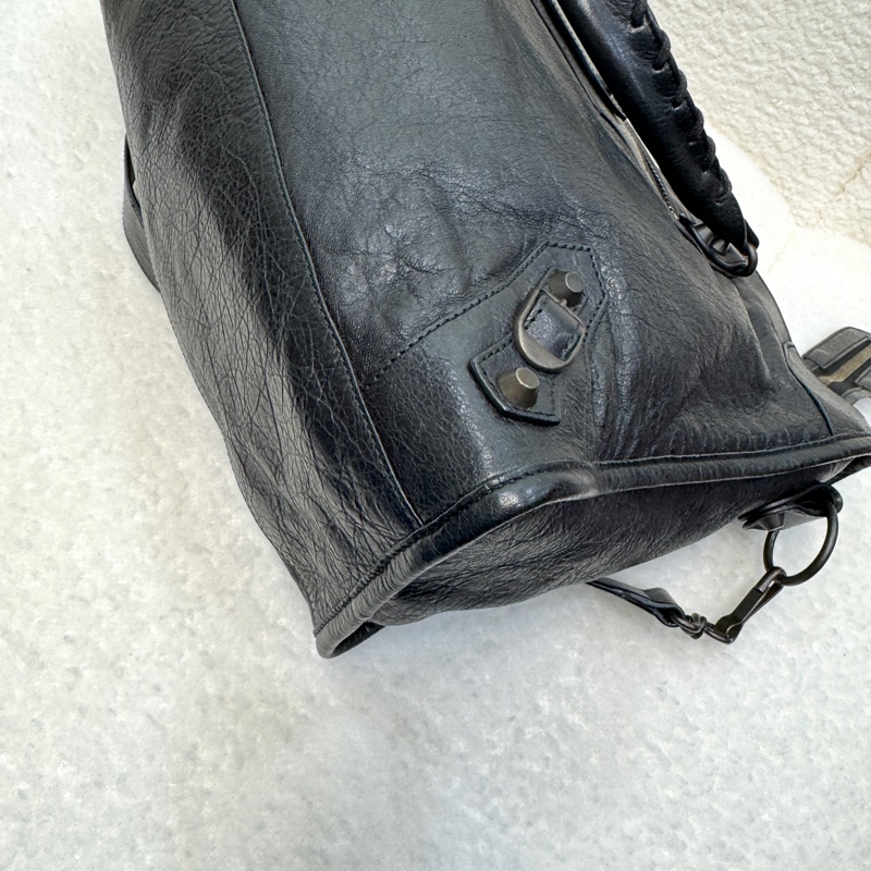 Balenciaga 巴黎世家黑色牛皮 Le City中號機車包 黑金釦手提斜背包-19