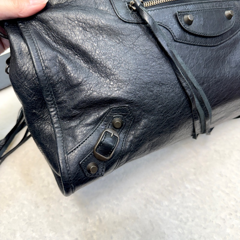 Balenciaga 巴黎世家黑色牛皮 Le City中號機車包 黑金釦手提斜背包-29