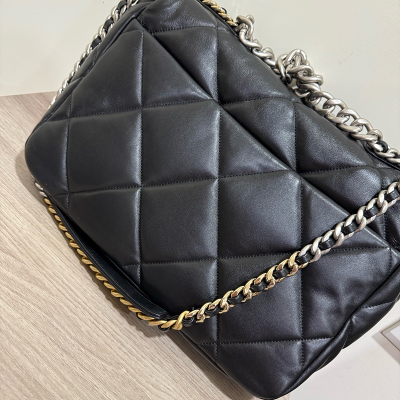 晶片款 Chanel 19bag maxi 黑銀 機場包-6