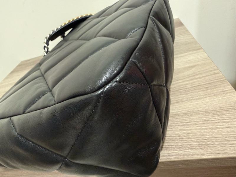 晶片款 Chanel 19bag maxi 黑銀 機場包-9