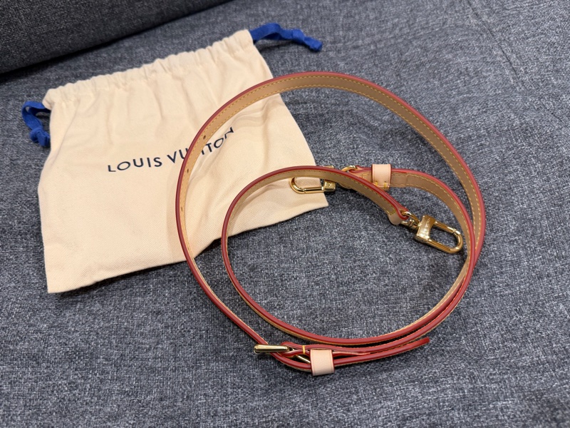 LV 斜背帶 全新 配件 保證正品-0