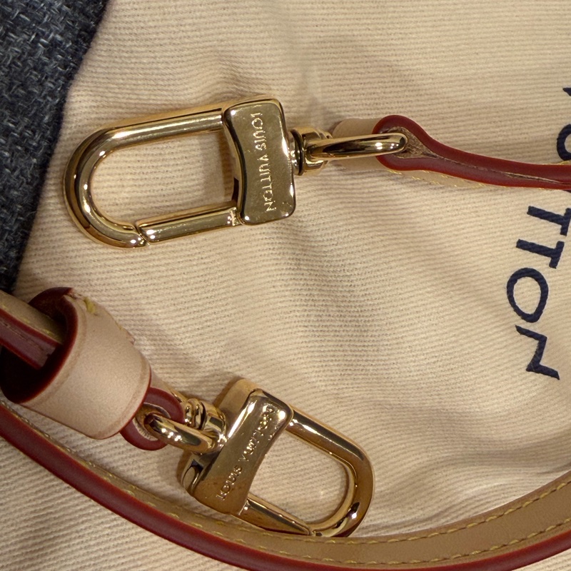 LV 斜背帶 全新 配件 保證正品-14