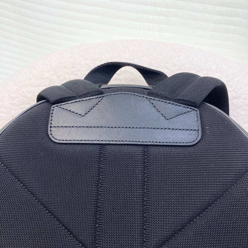 Burberry 巴寶莉綠色尼龍條紋後背包 燙印LOGO雙肩背包 8035765-12