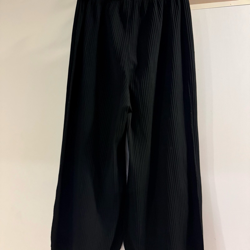 三宅一生 me ISSEY MIYAKE 黑色寬管褲-1