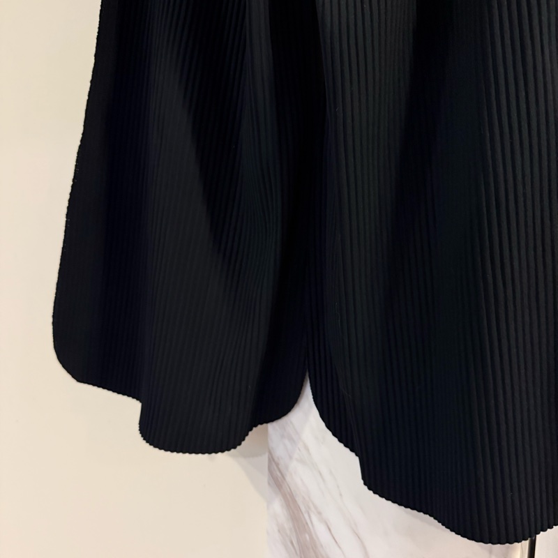 三宅一生 me ISSEY MIYAKE 黑色寬管褲-4