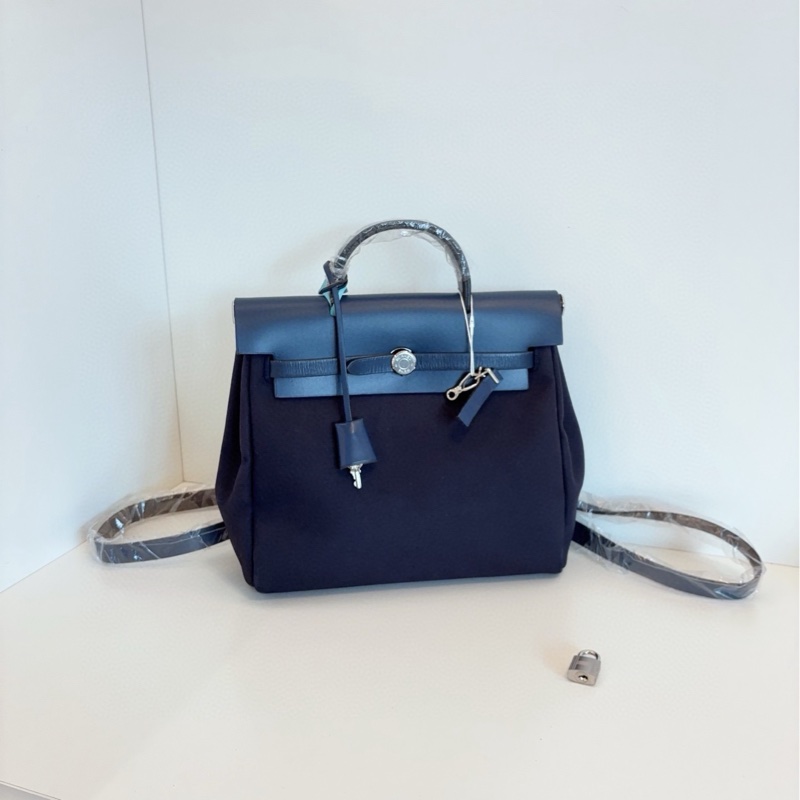 ✨Hermes herbag31 後背包 包型很好 鎖鑰匙齊全💙-2