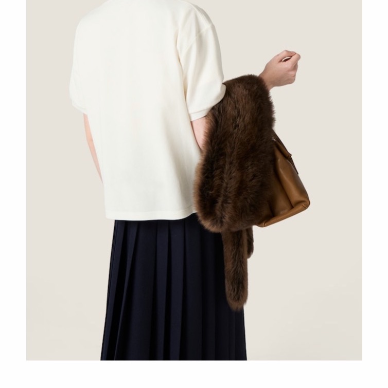 Miu Miu 女士 棉質珠地布拉鍊polo衫XS S M L XL XXL碼模特身高177CM，身著38碼-4