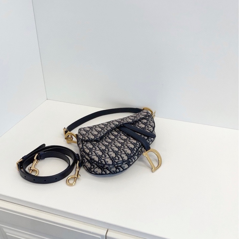 ✨Dior Saddle 刺繡老花馬鞍包 中號 新款細肩帶👑-5