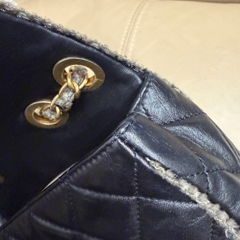 稀有款❤️ 香奈兒 #黑金 #滾邊 #CF #法棍包-47