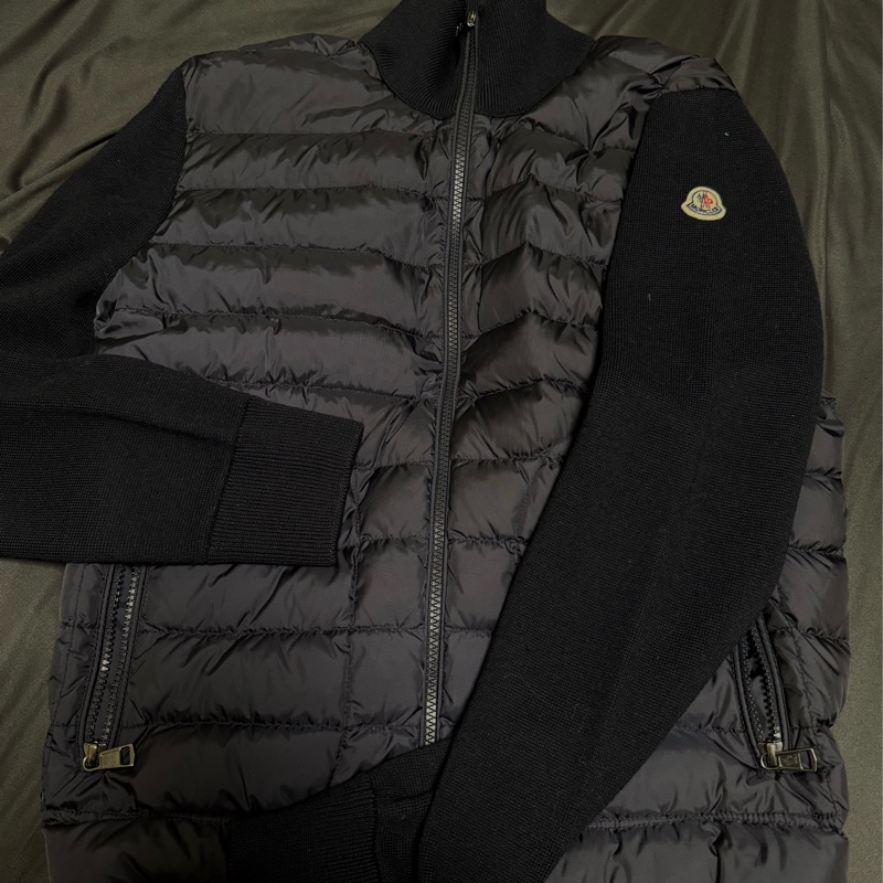 Moncler 深藍羊毛拼接羽絨針織外套 價格可議-9