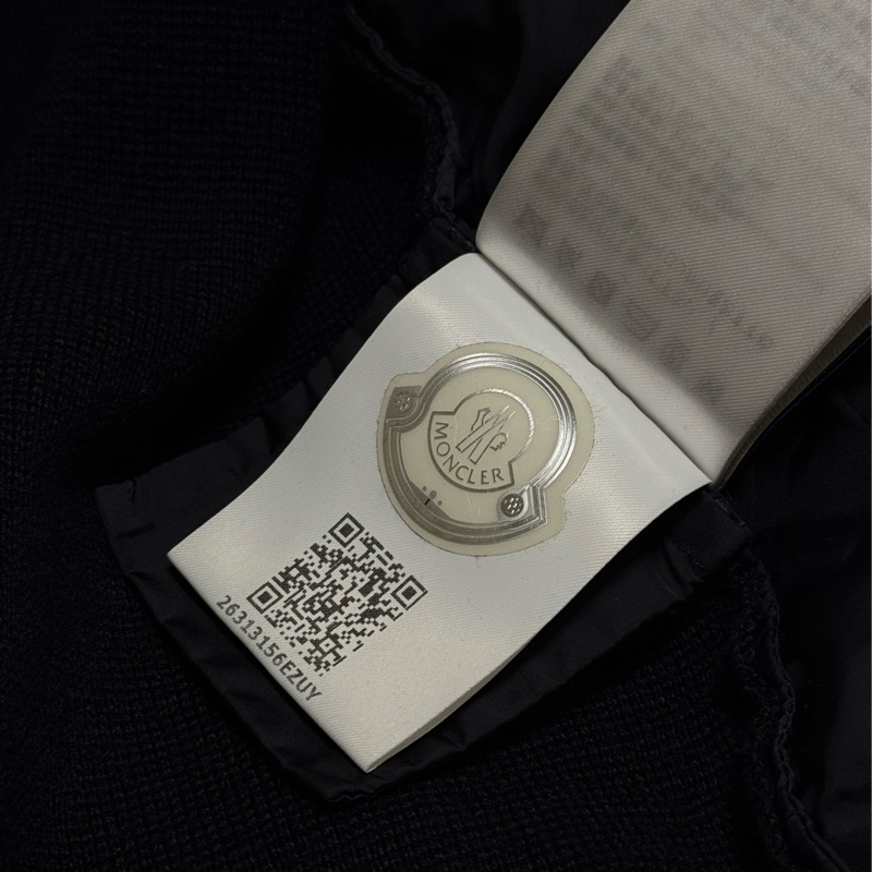 Moncler 深藍羊毛拼接羽絨針織外套 價格可議-16