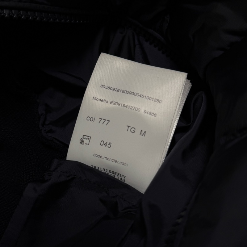 Moncler 深藍羊毛拼接羽絨針織外套 價格可議-17