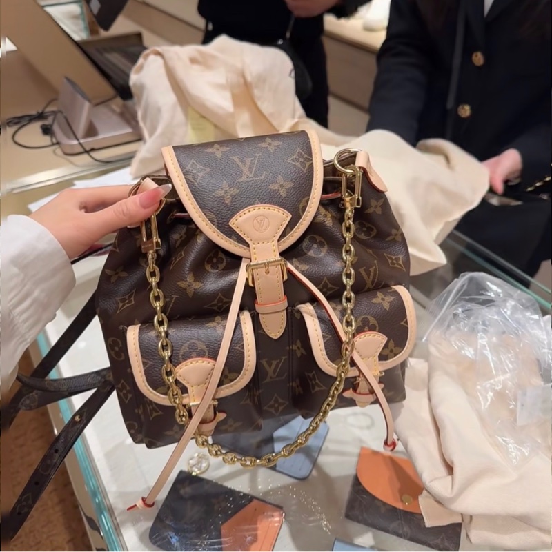 大全配🈶購證❤️ lv #新款 老花 #雙肩包 #後背包 #鏈條款-0