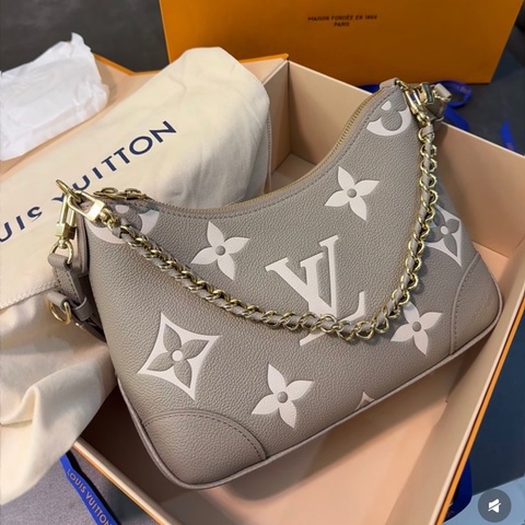 全新閒置全配🈶25年購證❤️ LV #Boulogne #大象灰 #新款 #牛角包 芯片款