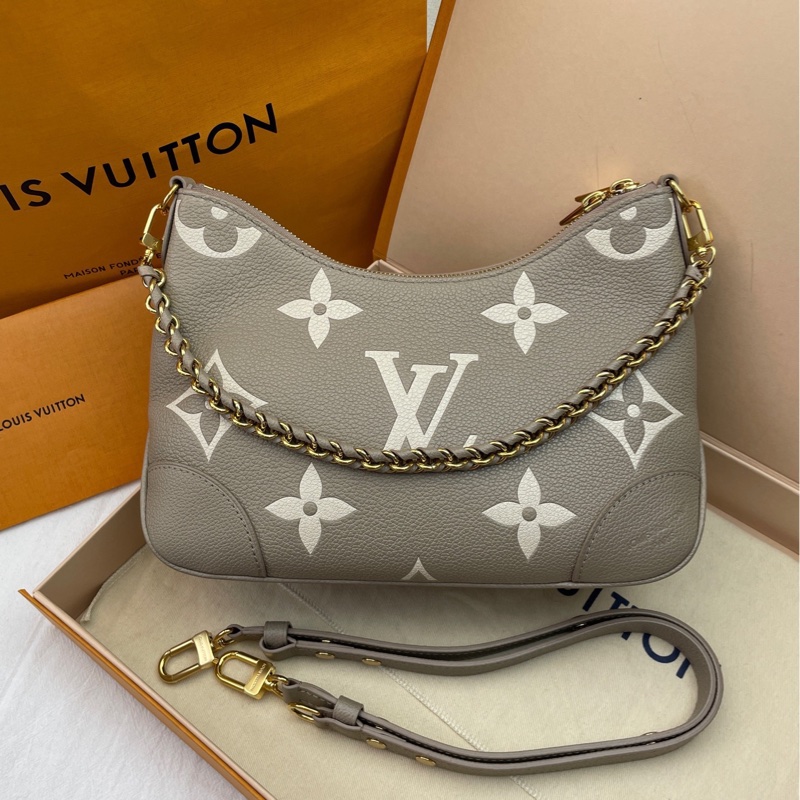 全新閒置全配🈶25年購證❤️ LV #Boulogne #大象灰 #新款 #牛角包 芯片款-5