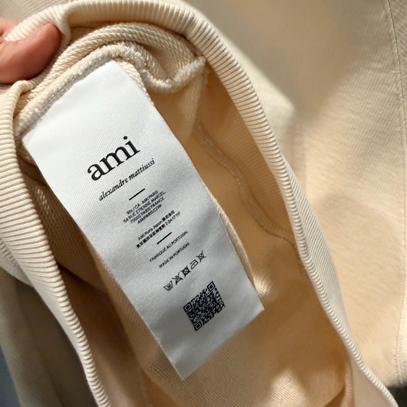 Ami 立體刺繡經典愛心A 大學T 奶-8