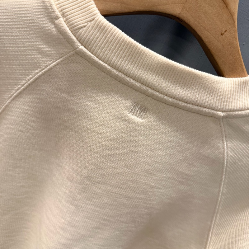 Ami 立體刺繡經典愛心A 大學T 奶-10