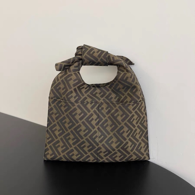 全新全配❤️ fendi #老花 #hobo #托特包 秀款 #便當包-1