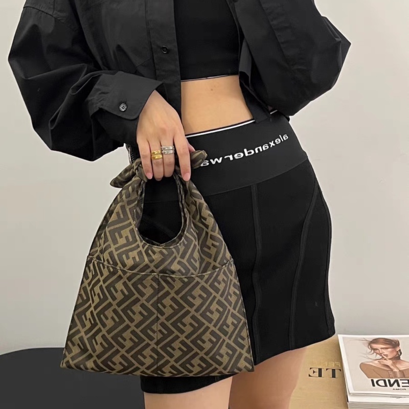 全新全配❤️ fendi #老花 #hobo #托特包 秀款 #便當包-2