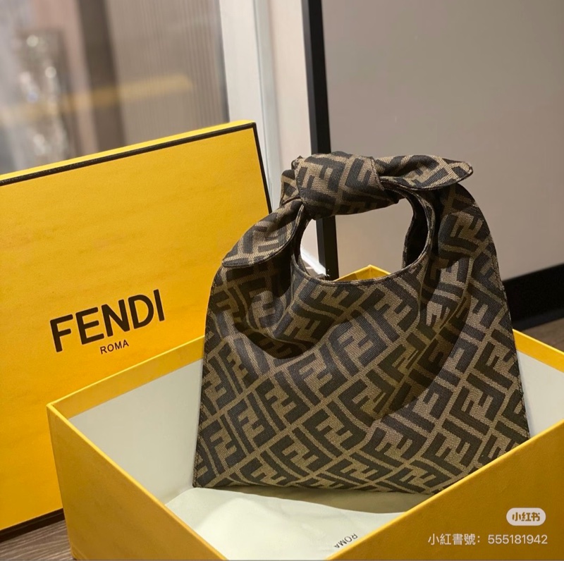 全新全配❤️ fendi #老花 #hobo #托特包 秀款 #便當包-6