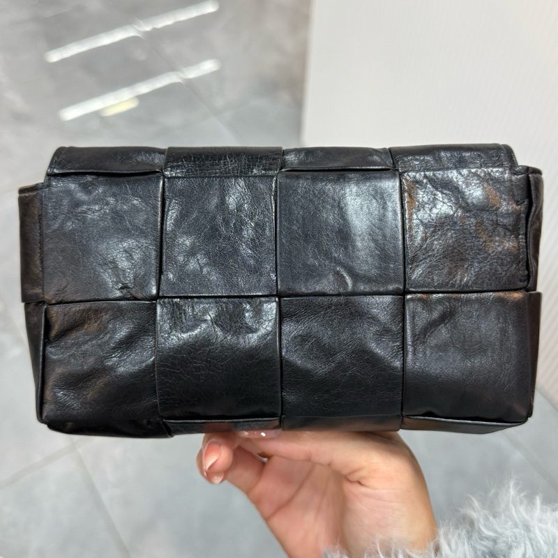 BOTTEGA VENETA BV 葆蝶家 Cassette 編織8格相機包/胸腰包-2