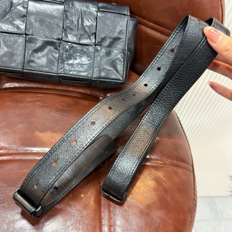 BOTTEGA VENETA BV 葆蝶家 Cassette 編織8格相機包/胸腰包-6