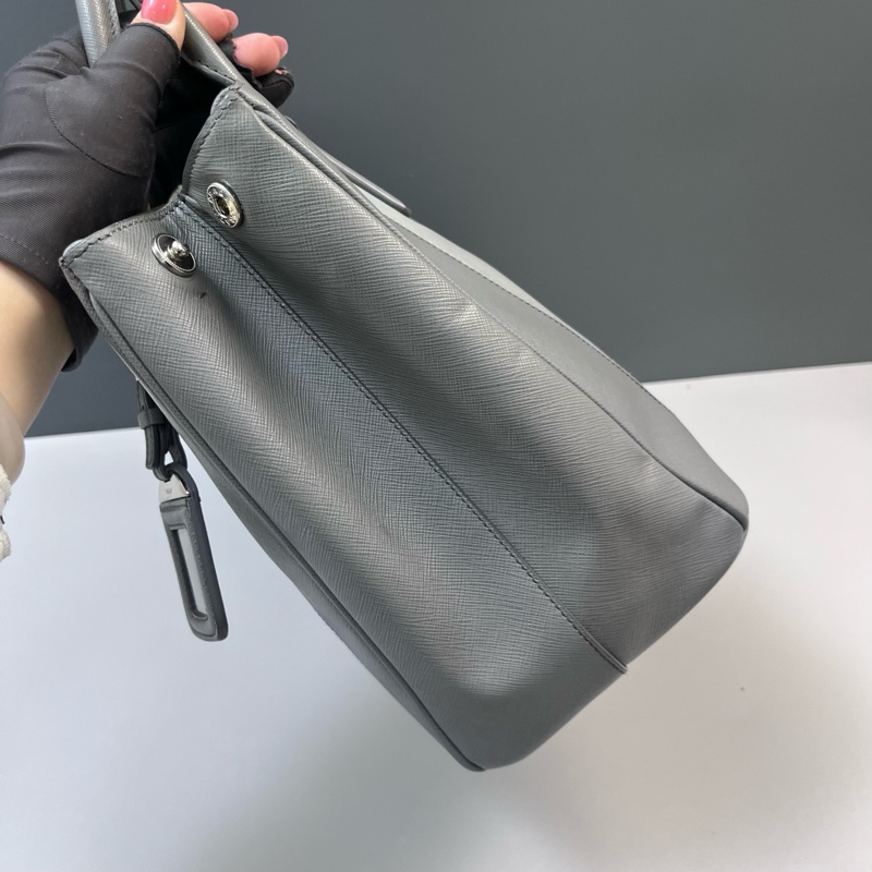 Prada普拉達拼色十字紋牛皮殺手包手提包 缺肩帶 尺寸34*25*16。-2