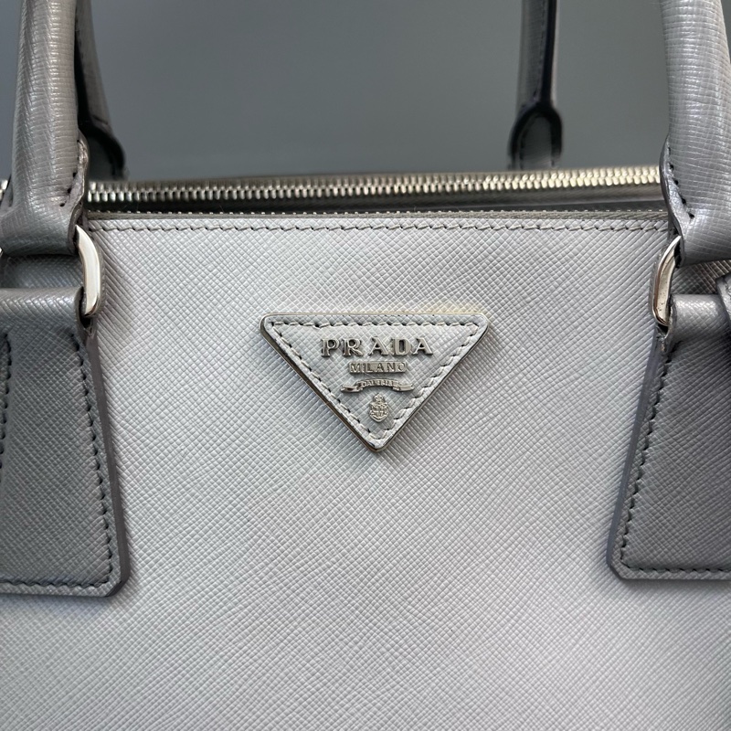 Prada普拉達拼色十字紋牛皮殺手包手提包 缺肩帶 尺寸34*25*16。-6