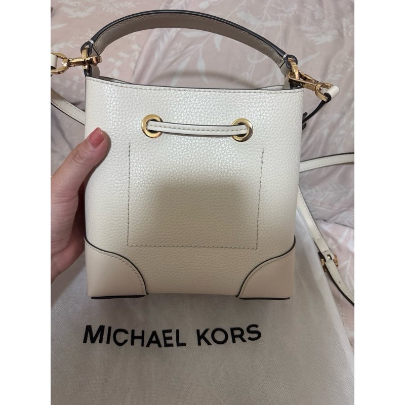 【全新❤️可議價】MICHAEL KORS 水桶包-白色限量款-2