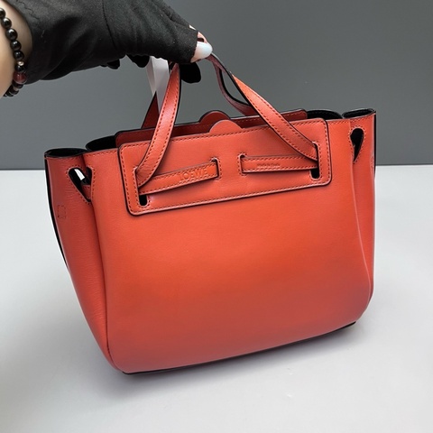 98新Loewe羅意威橘色lazo全皮手提單肩包 尺寸23*20*10