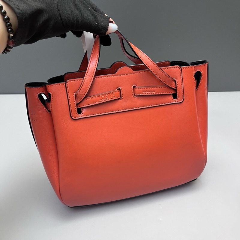 98新Loewe羅意威橘色lazo全皮手提單肩包 尺寸23*20*10-0