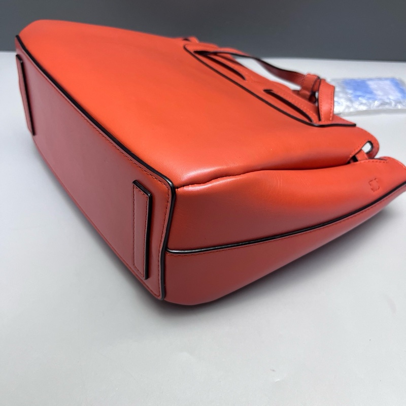98新Loewe羅意威橘色lazo全皮手提單肩包 尺寸23*20*10-7