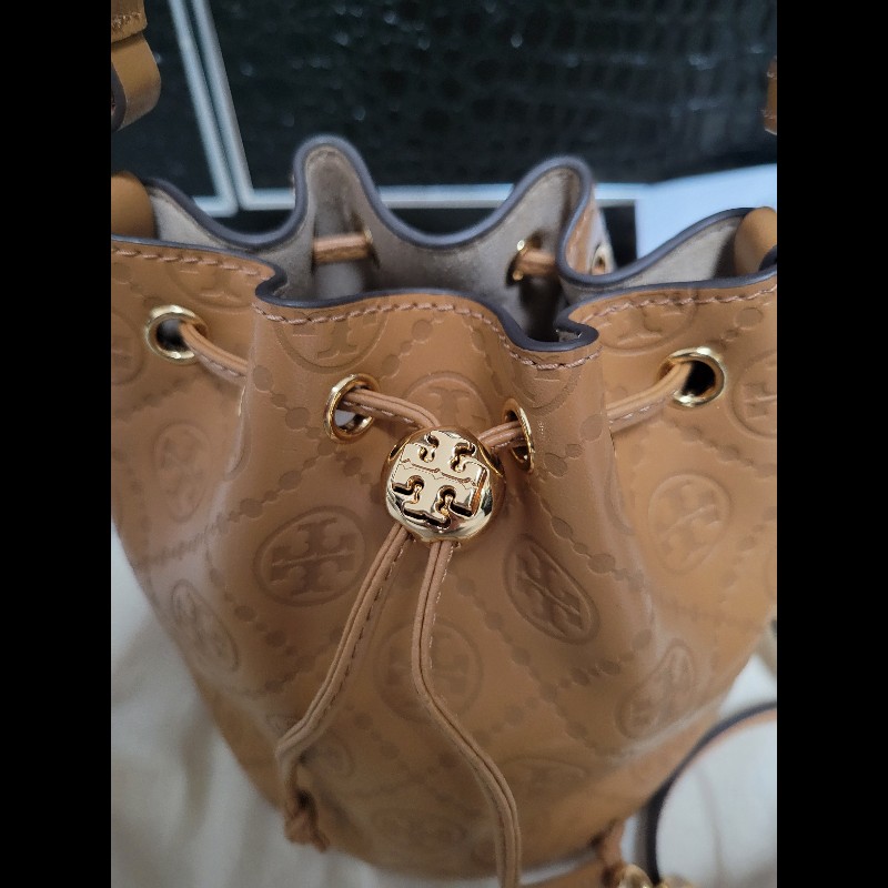正品 Tory Burch 水桶包水桶袋 Monogram Leather Mini Bucket Bag-2