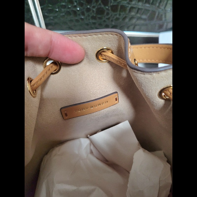 正品 Tory Burch 水桶包水桶袋 Monogram Leather Mini Bucket Bag-6