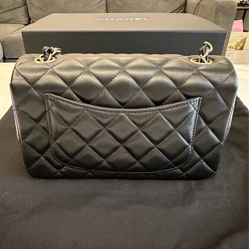 Chanel min coco 20 黑金晶片款-6