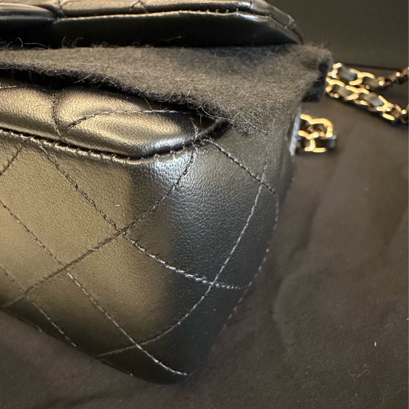 Chanel min coco 20 黑金晶片款-8