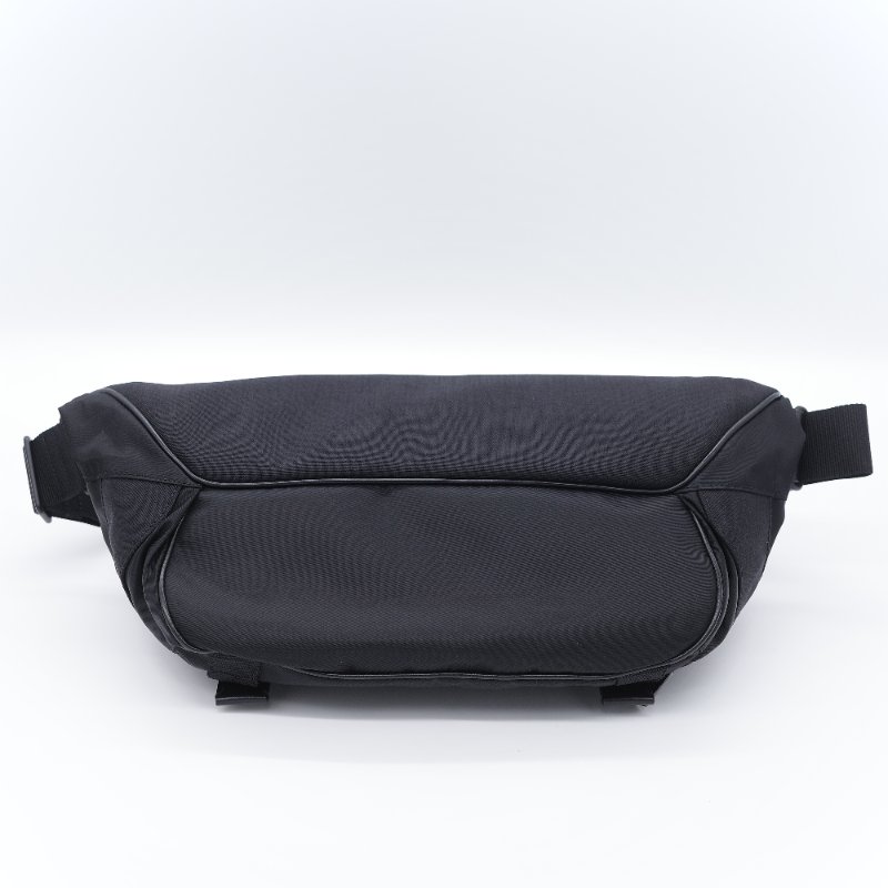 Saint Laurent 聖羅蘭 Bodybag 黑色 尼龍機能 腰包 胸包-5