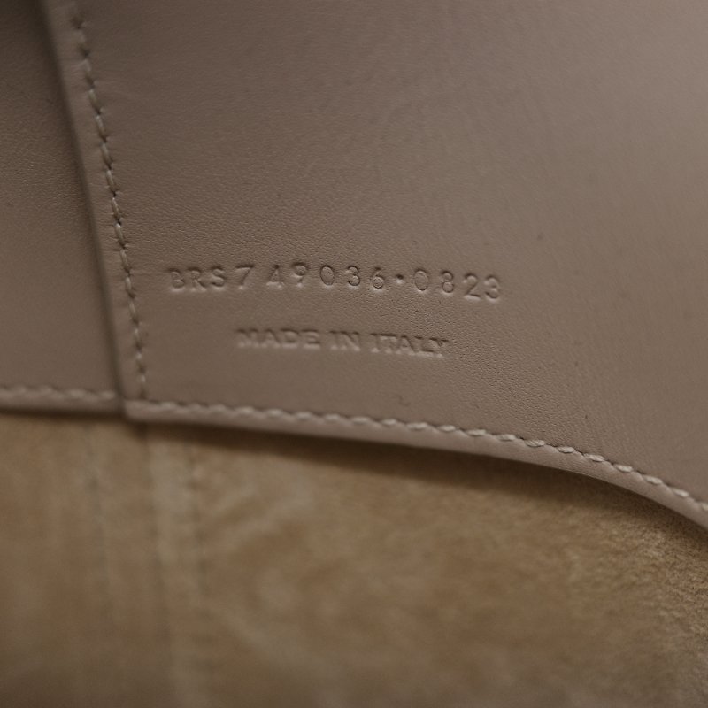 Saint Laurent 聖羅蘭 Le 37 米色 Queens 小牛皮 小型水桶包-19