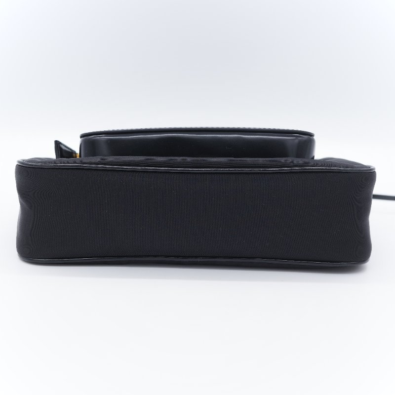 Prada普拉達 Re-Nylon 黑色 尼龍 拋光牛皮拉鍊外袋 半月形手提包斜背兩用包-7