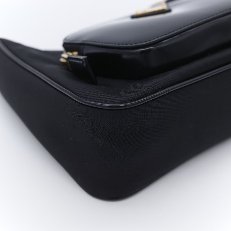 Prada普拉達 Re-Nylon 黑色 尼龍 拋光牛皮拉鍊外袋 半月形手提包斜背兩用包-8