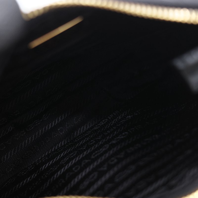 Prada普拉達 Re-Nylon 黑色 尼龍 拋光牛皮拉鍊外袋 半月形手提包斜背兩用包-14