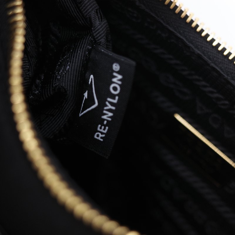 Prada普拉達 Re-Nylon 黑色 尼龍 拋光牛皮拉鍊外袋 半月形手提包斜背兩用包-16