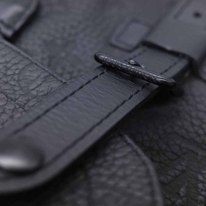 Louis Vuitton 路易威登 Christopher PM 黑色 顆粒小牛皮壓花登山後背包-18