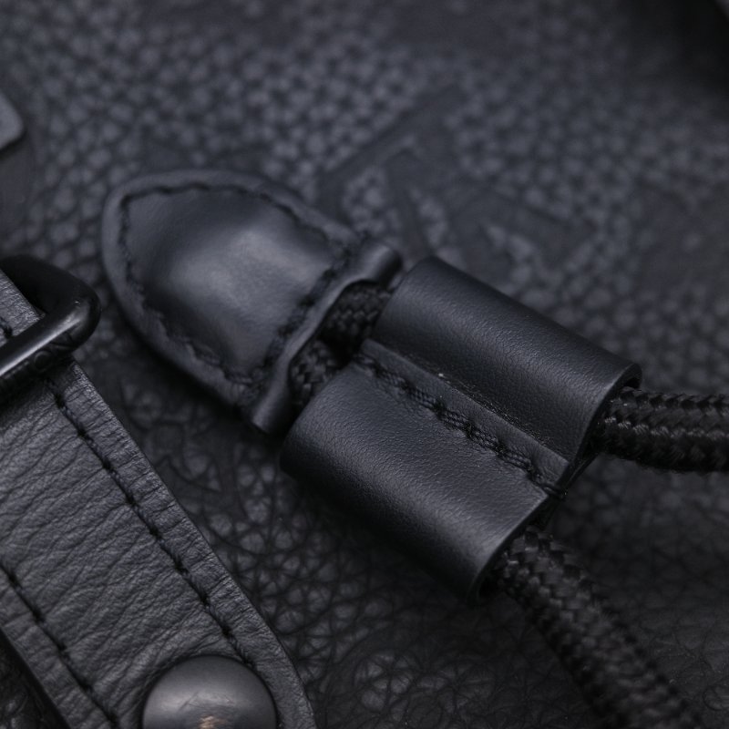 Louis Vuitton 路易威登 Christopher PM 黑色 顆粒小牛皮壓花登山後背包-28