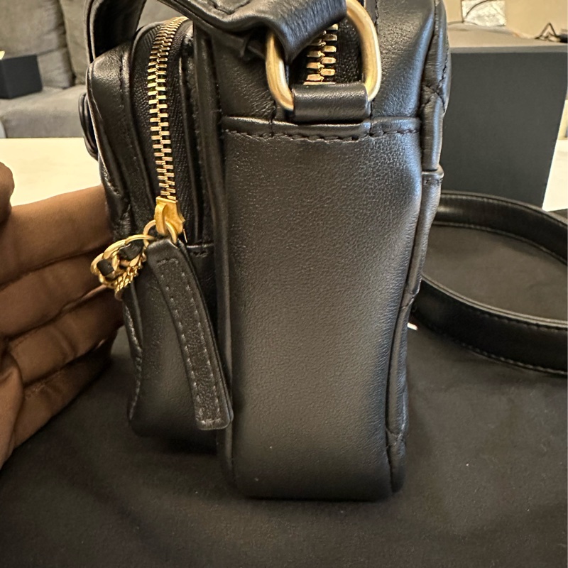 Chanel 黑金雙口袋相機包(炸藥包)晶片款-3