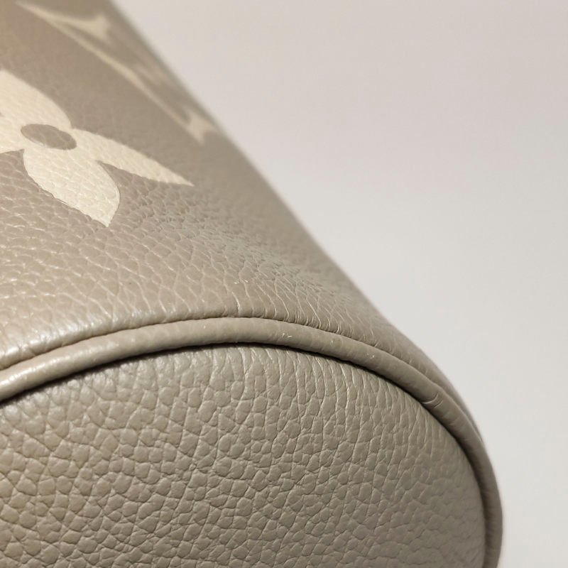 Louis Vuitton (LV) Papillon巴比龍BB牛皮壓花老花斜背包子母包單肩包晶片款-17