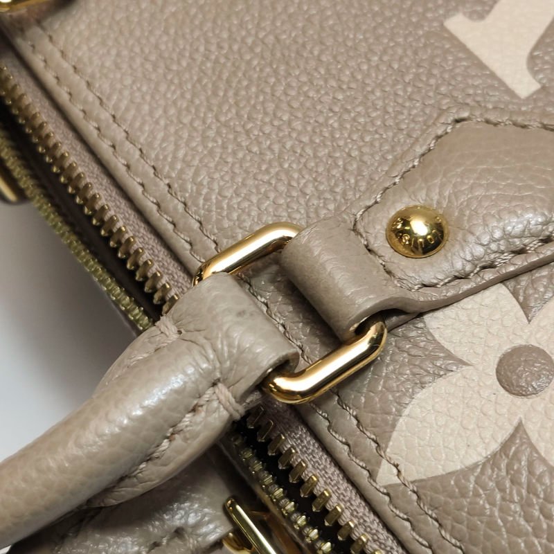 Louis Vuitton (LV) Papillon巴比龍BB牛皮壓花老花斜背包子母包單肩包晶片款-19